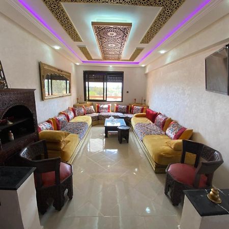 Appartement Charmant logement avec parking résidenciel sans piscines à Marrakesh Extérieur photo