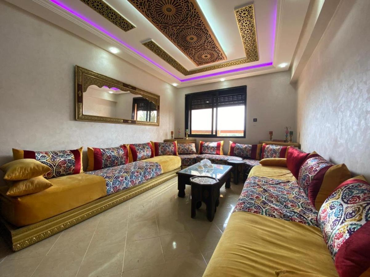 Appartement Charmant logement avec parking résidenciel sans piscines à Marrakesh Extérieur photo
